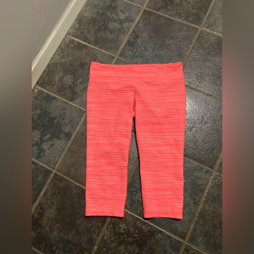 Under Armour StudioLux Skinny Tight Capri leggings Women’s Size L